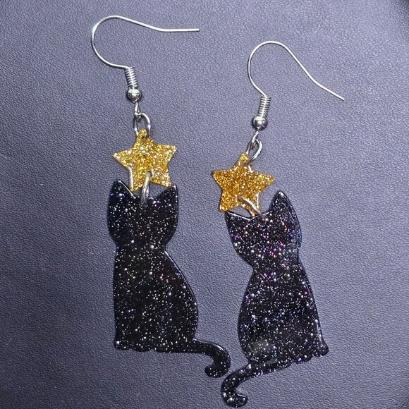 2/$15 Black Cat Earrings With Christmas Lights (NWOT) - Picture 3 of 4